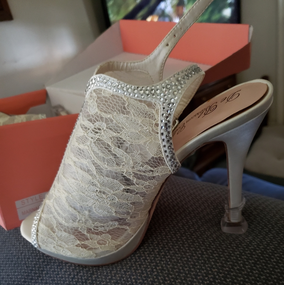 De Blossom Collection heels and heel guards